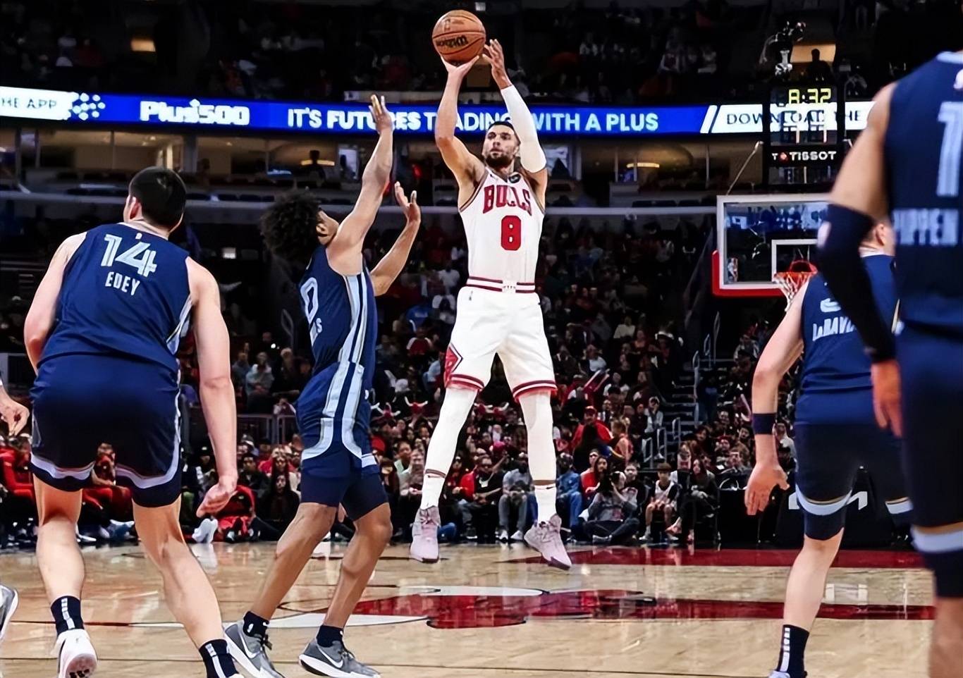 乐鱼体育-勇士晋级次轮战胜灰熊