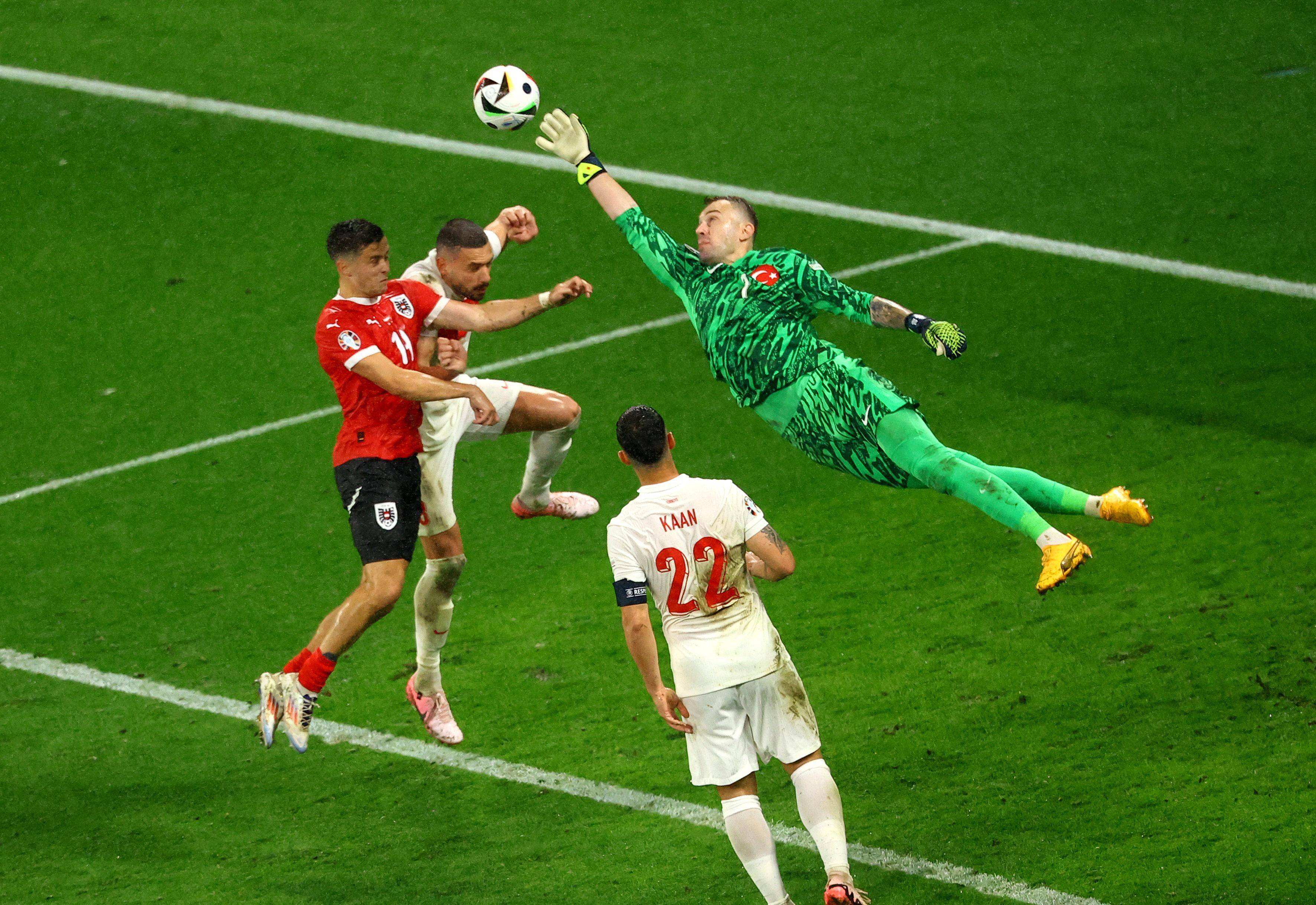 包含精彩绝伦!欧洲预赛的对决之战的词条 包含精彩绝伦!欧洲预赛的对决之战的词条