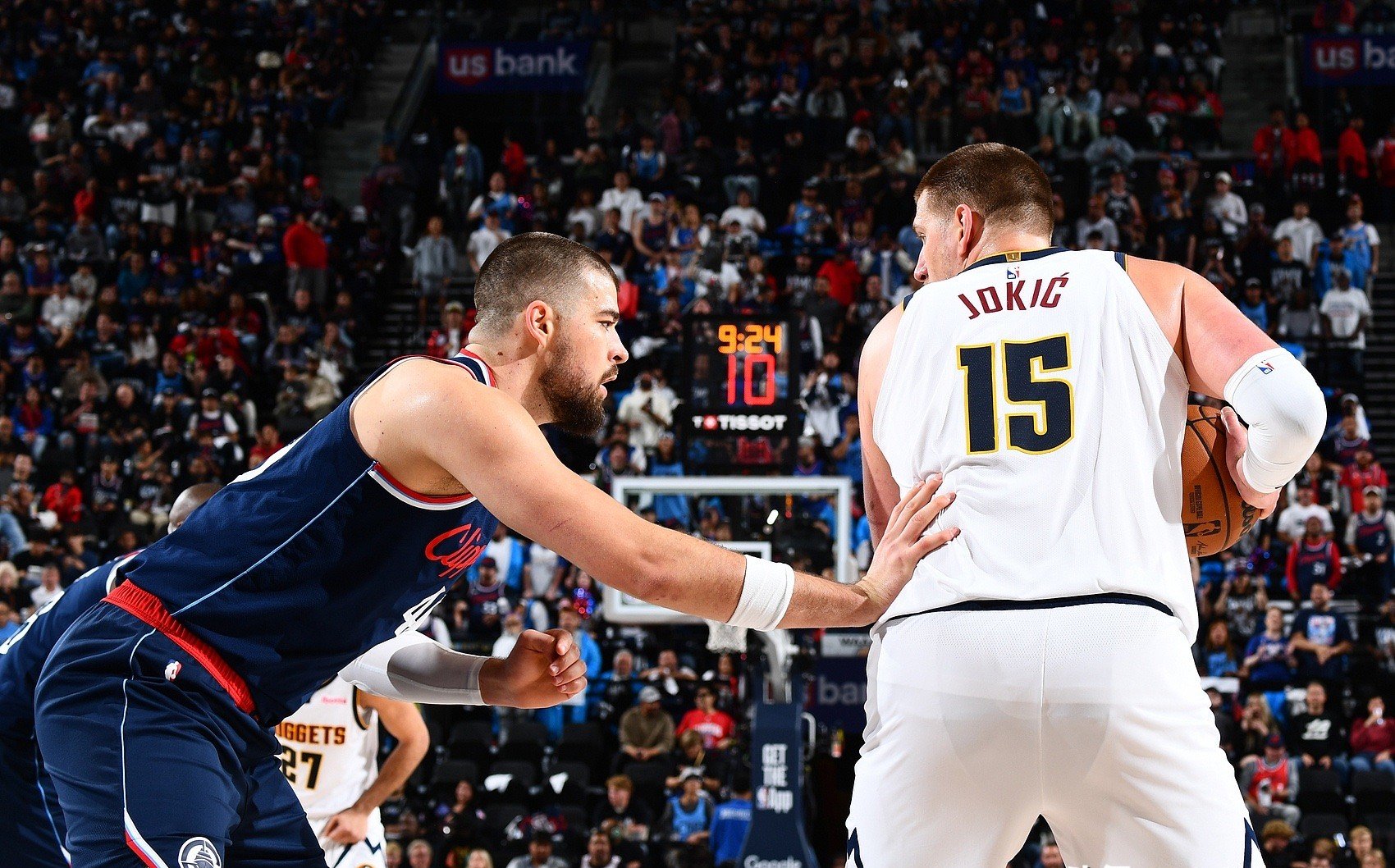 快船客场胜出,打破两连败尴尬 快船客场胜出,打破两连败尴尬