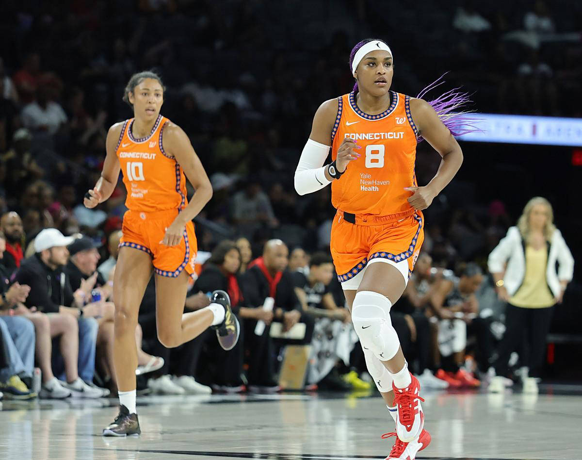 神秘球员加盟太阳队,备战明日比赛 神秘球员加盟太阳队,备战明日比赛