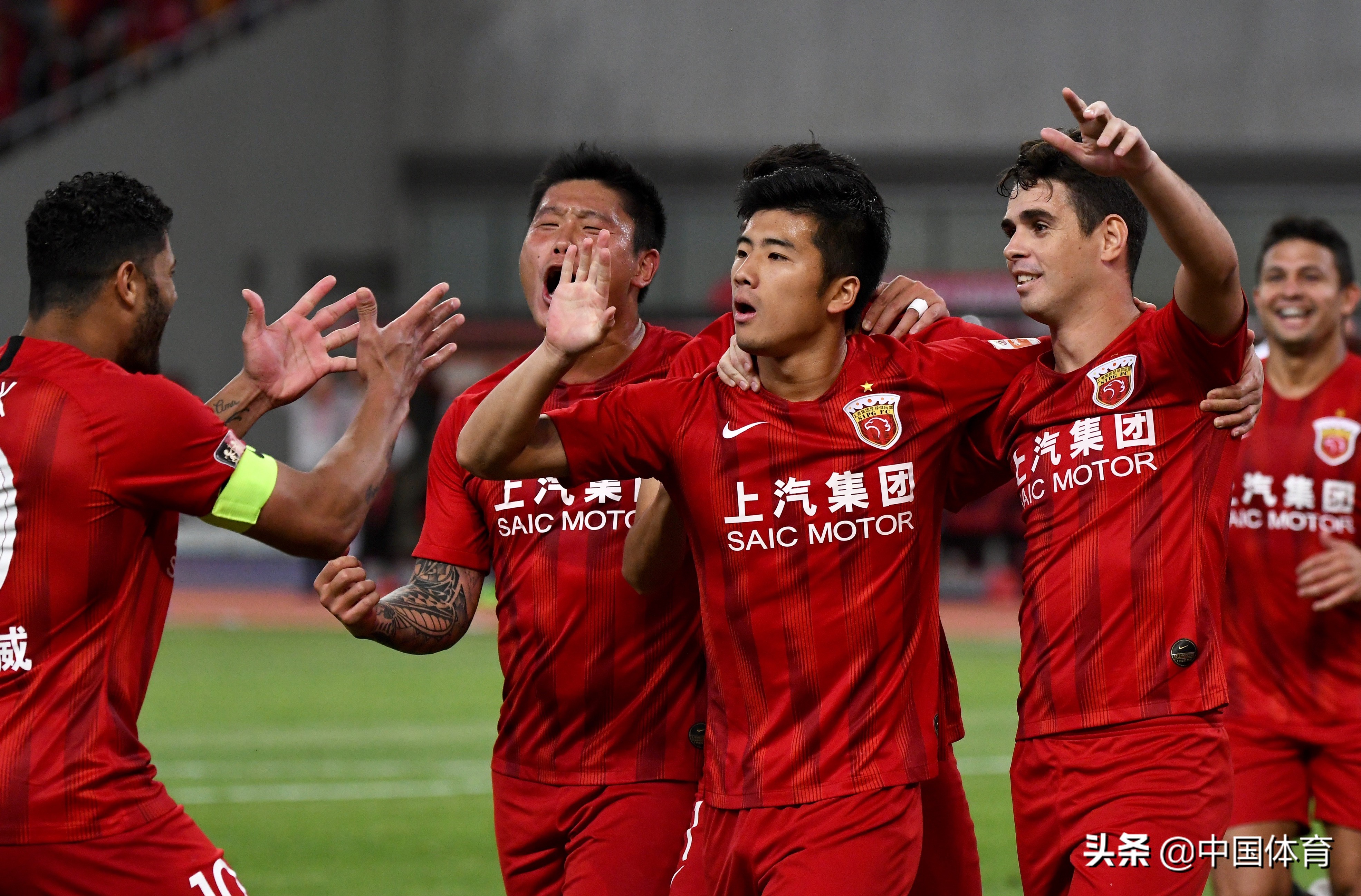 富力主场不敌上港