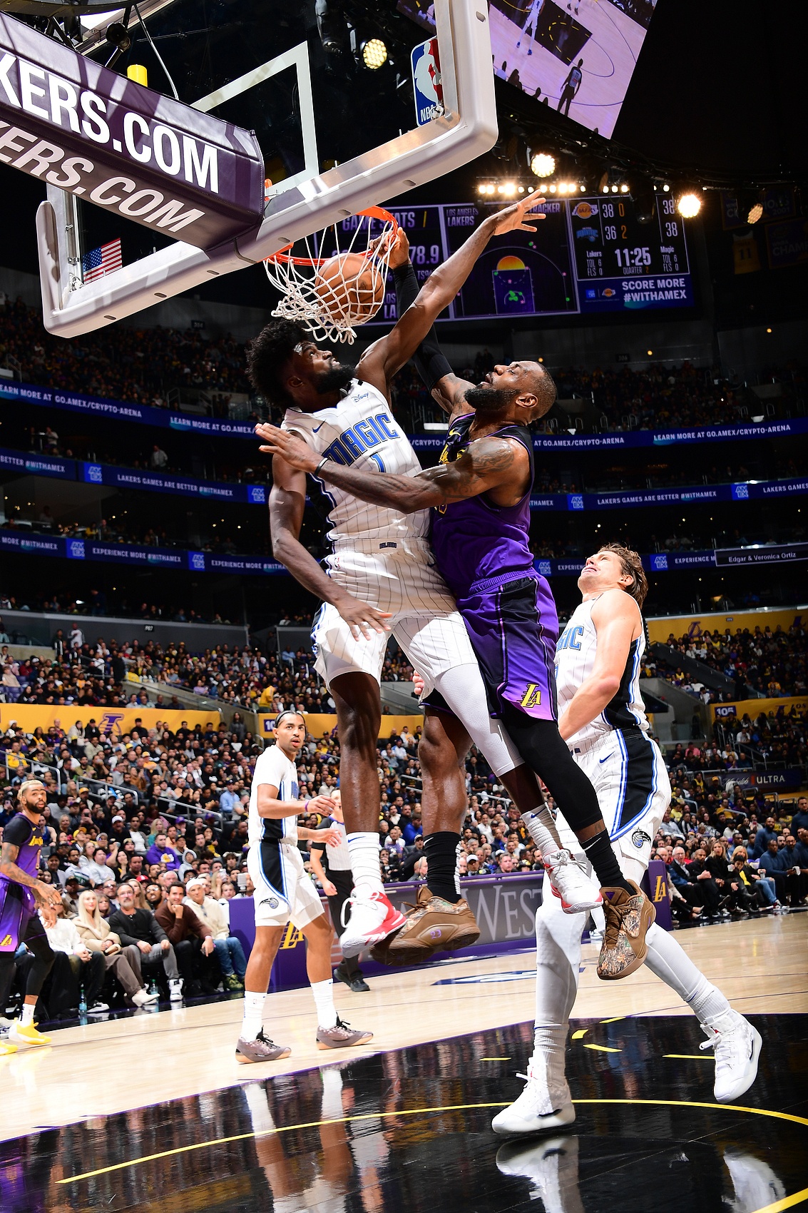 Leyu-湖人B队横扫掘金，艾顿制霸全场