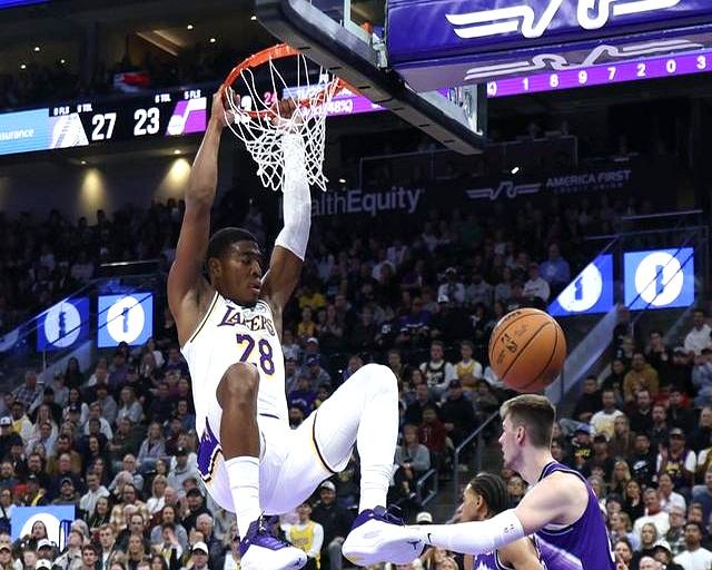 乐鱼体育-湖人翻盘福建队，西亚卡姆高光表现的简单介绍